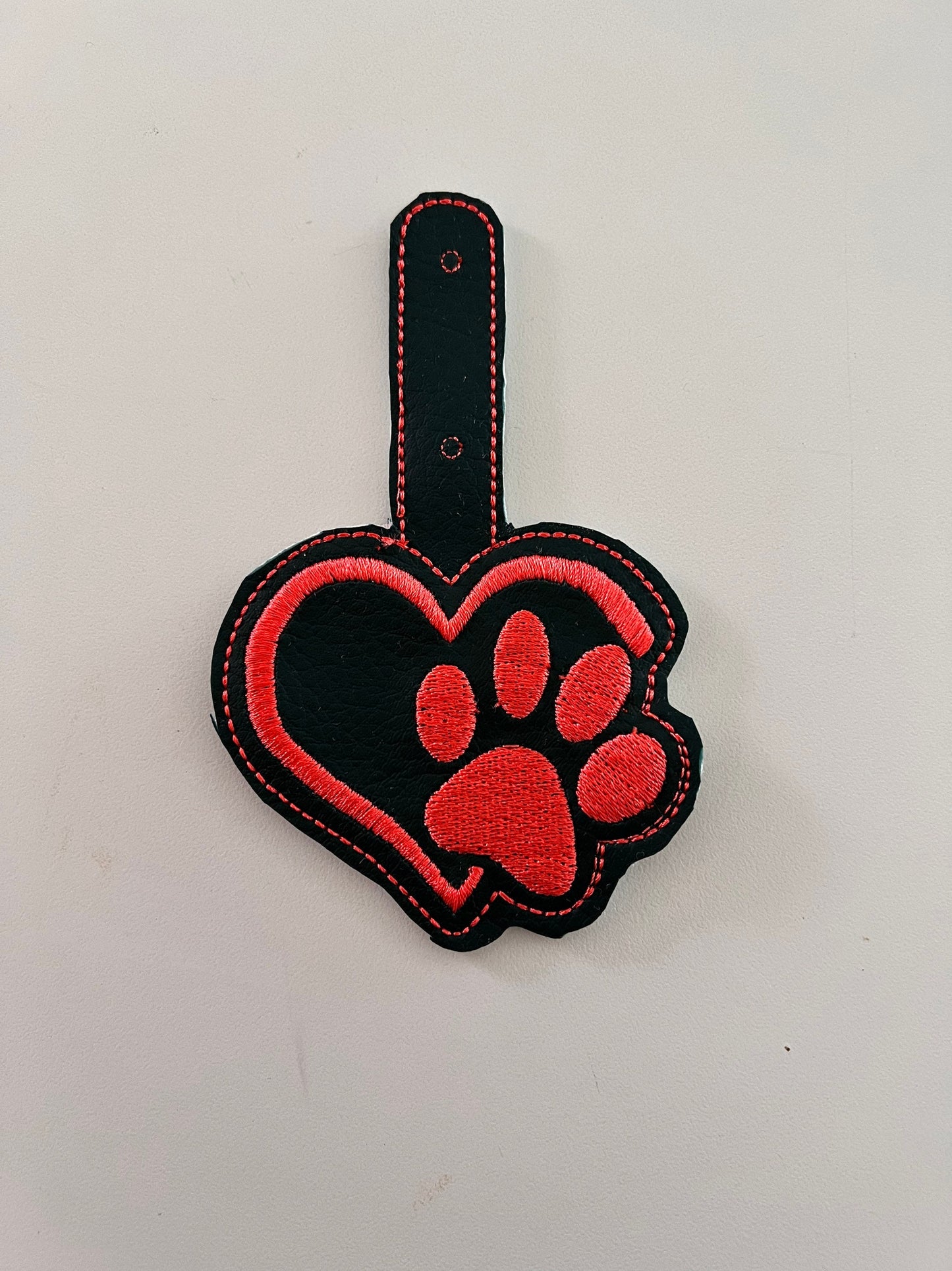 Paw Lover snap tab Embroidery Design
